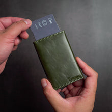 Load image into Gallery viewer, All-New Viktor II - Premium Minimalist Wallet
